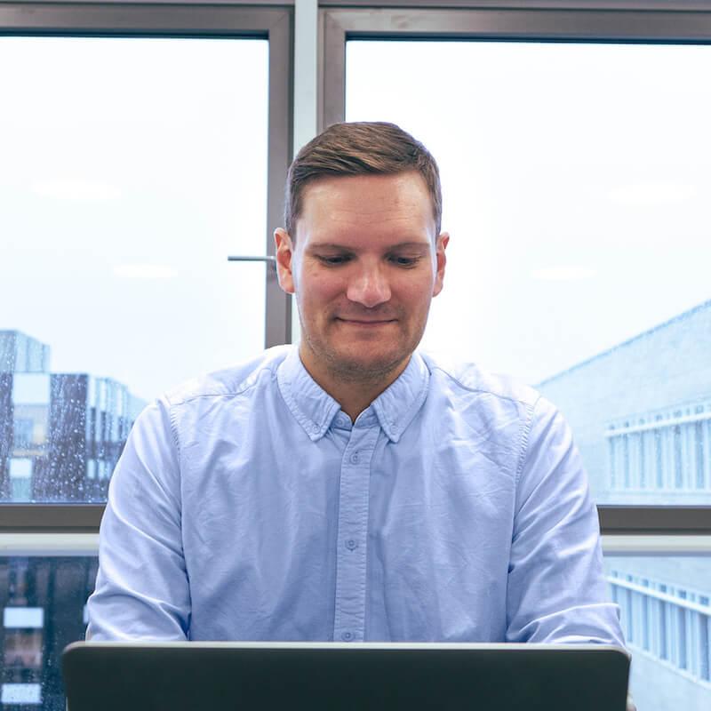 Freelance taleskriver Michael Liepke Kruse skriver en tale
